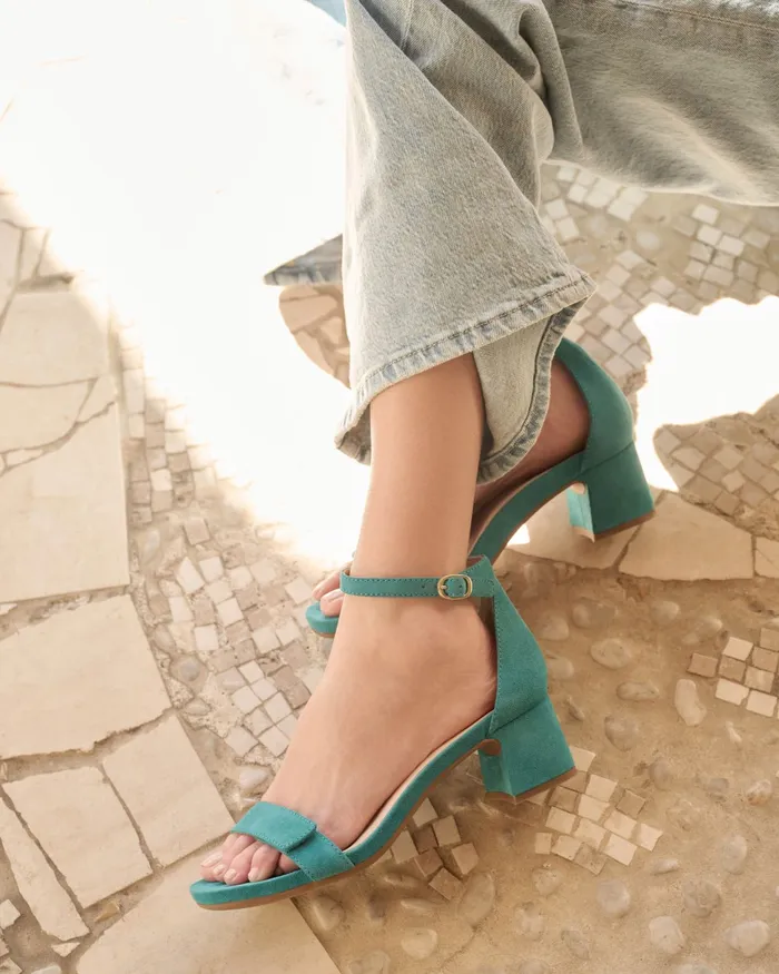 ABEO Footwear Avenue Strap Black Patent Women Dress ABEO Footwear Avenue Strap Black Patent Women Dress