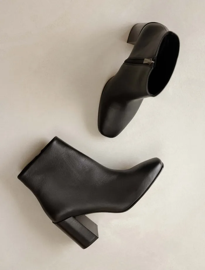 Carla Passion Black Women Bobbies Ankle Boots