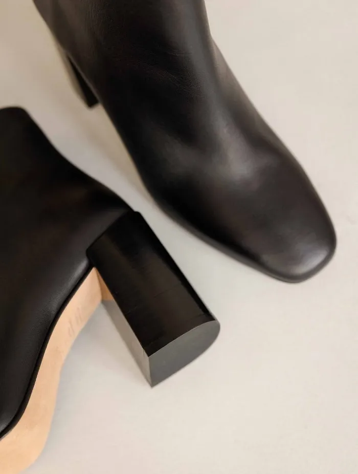 Carla Passion Black Women Bobbies Ankle Boots