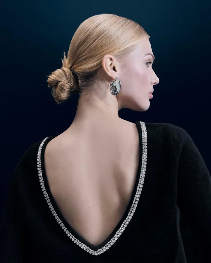 From Future Cashmere Sweaters Women Crewneck Rhinestone Backless Sweater Black
