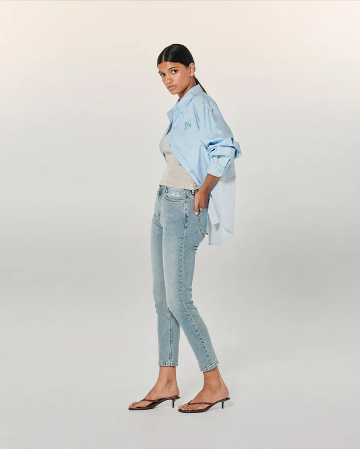 From Future Jeans Women Slim Fit Johnny Jeans Light Blue