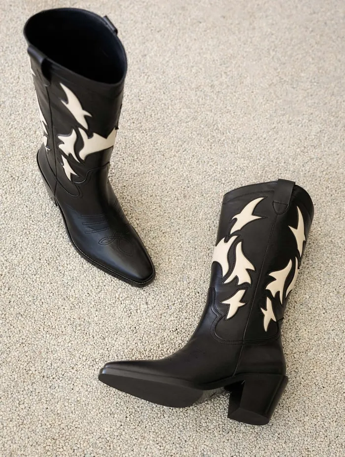 Joon Passion Black Women Bobbies Knee High Boots