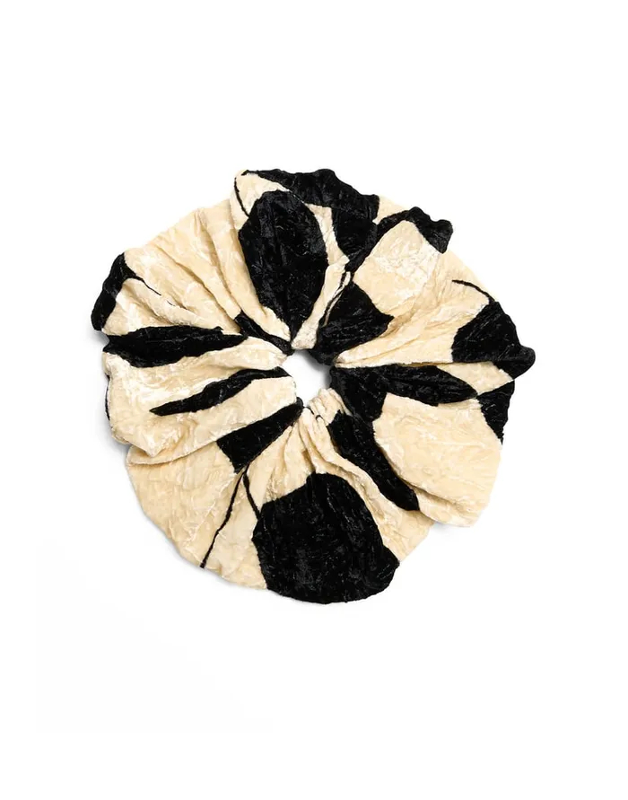 La Doublej Giga Scrunchie Lunaria Light Pink In Crushed Velvet Women Hair Accessories