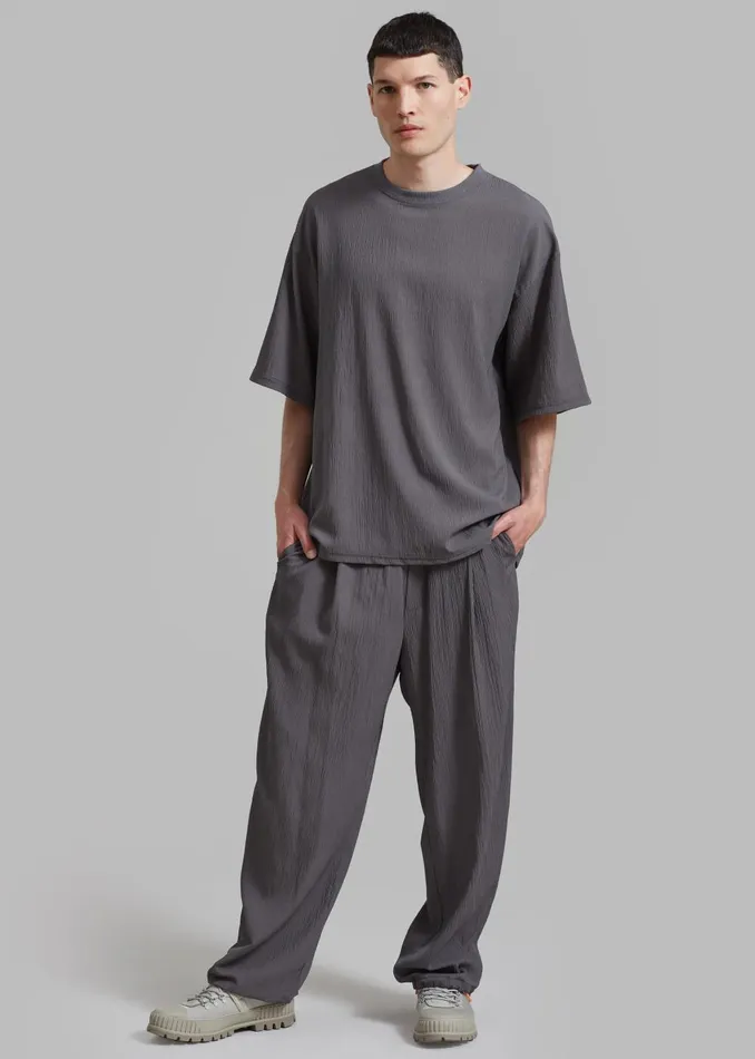 Men Eliott Crinkle Tee 8211 Charcoal The Frankie Shop Tops