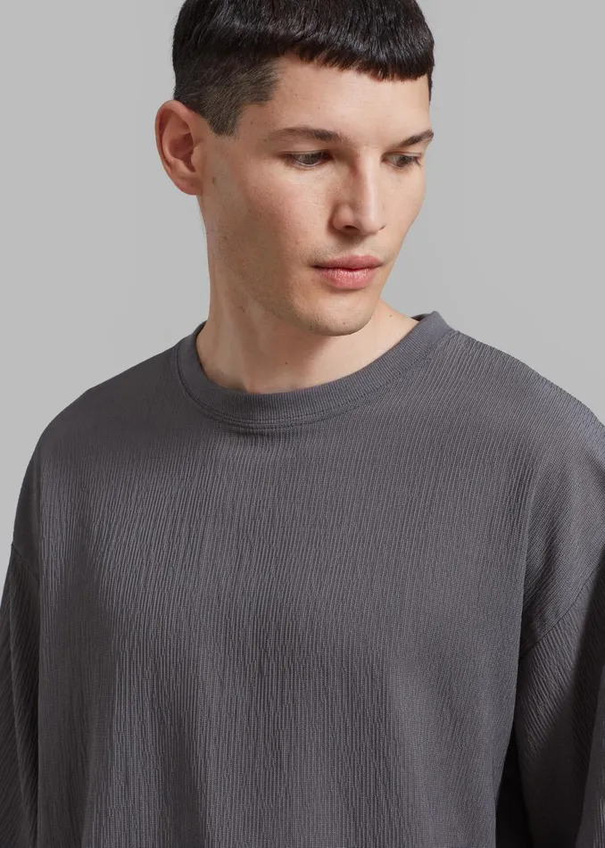 Men Eliott Crinkle Tee 8211 Charcoal The Frankie Shop Tops