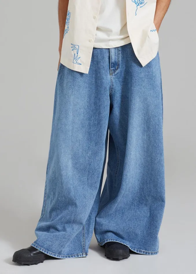 Men Sasha Men Wide Leg Jeans 8211 Worn Wash The Frankie Shop Bottoms