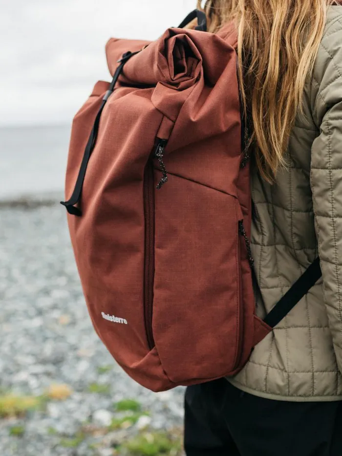 MenWomen Nautilus 23L Backpack Dark Rosewood Finisterre Bags