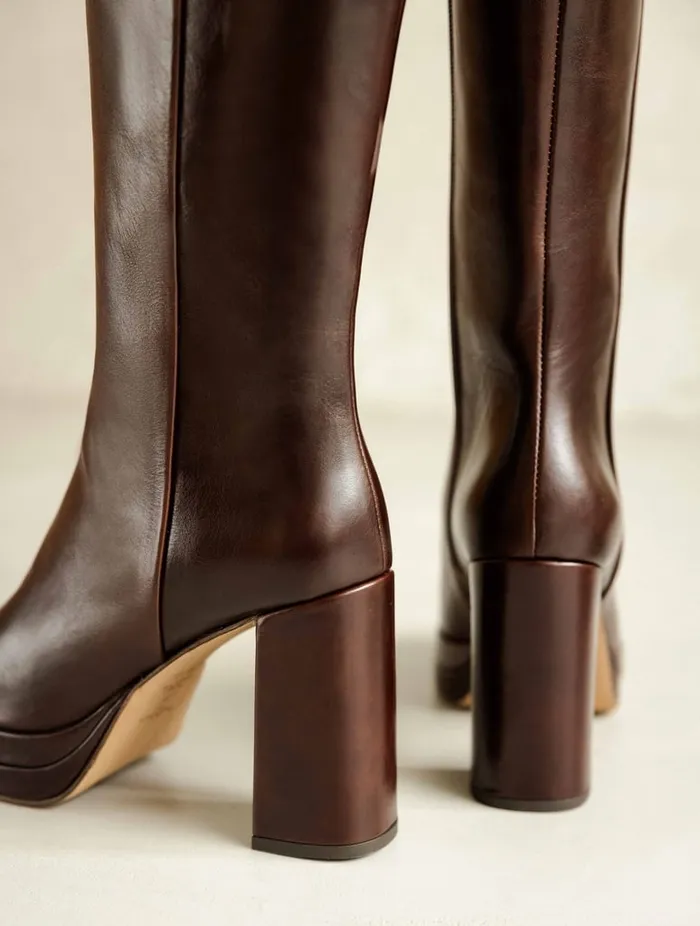 Millie Irish Coffee Women Bobbies Knee High Boots