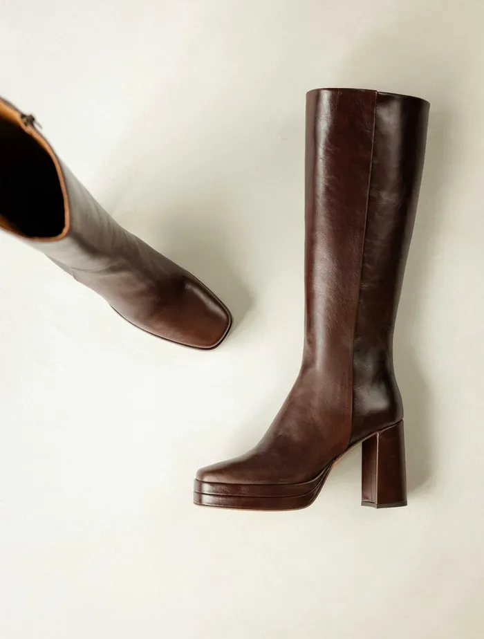 Millie Irish Coffee Women Bobbies Knee High Boots