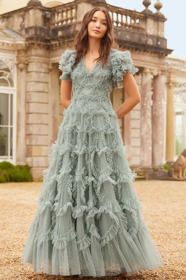 Needle and Thread Dresses Amorette VNeck Gown Green 8211 Women
