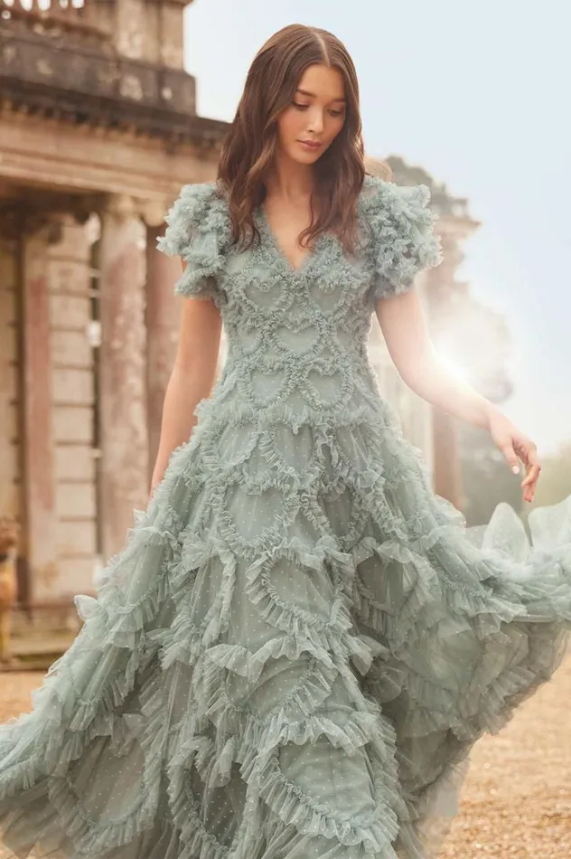 Needle and Thread Dresses Amorette VNeck Gown Green 8211 Women