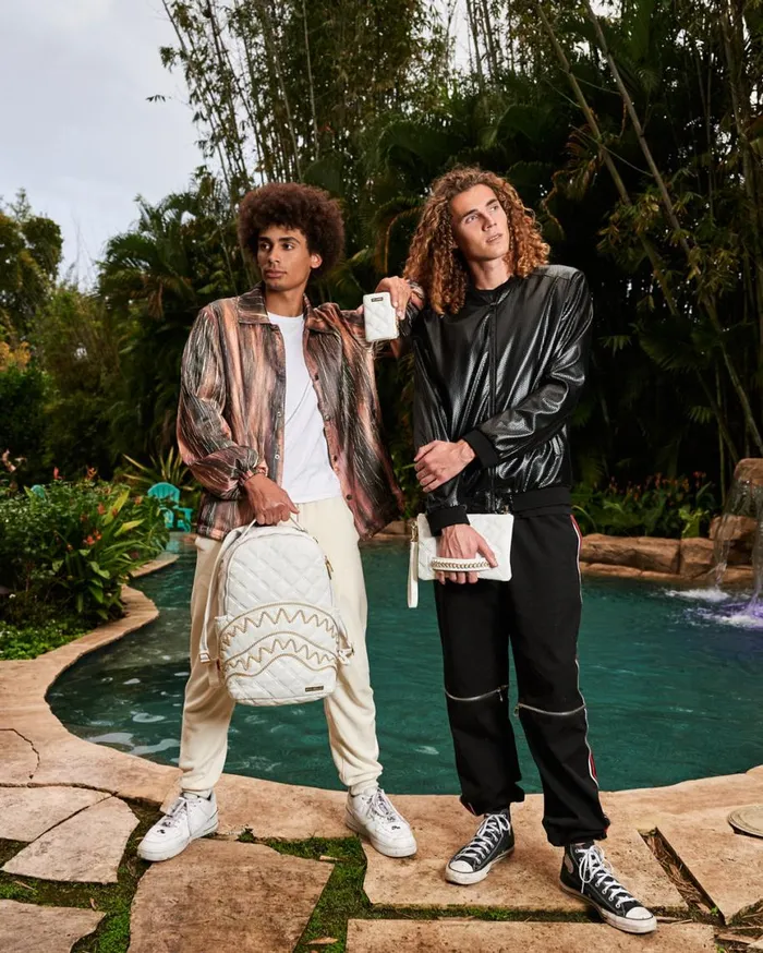 SPRAYGROUND Backpacks RIVIERA LE BLANC GOLD CHAIN SHARK BACKPACK DLXV 8211 Universal SPRAYGROUND Backpacks RIVIERA LE BLANC GOLD CHAIN SHARK BACKPACK DLXV 8211 Universal