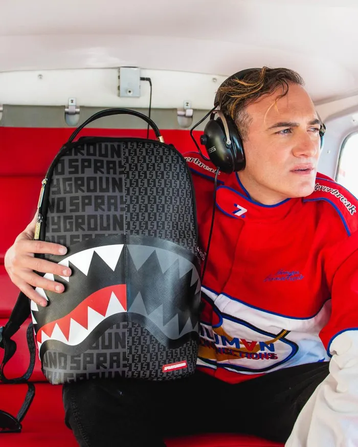 SPRAYGROUND Backpacks SHARKFINITY STEALTH PILOT BACKPACK DLXV 8211 Universal SPRAYGROUND Backpacks SHARKFINITY STEALTH PILOT BACKPACK DLXV 8211 Universal