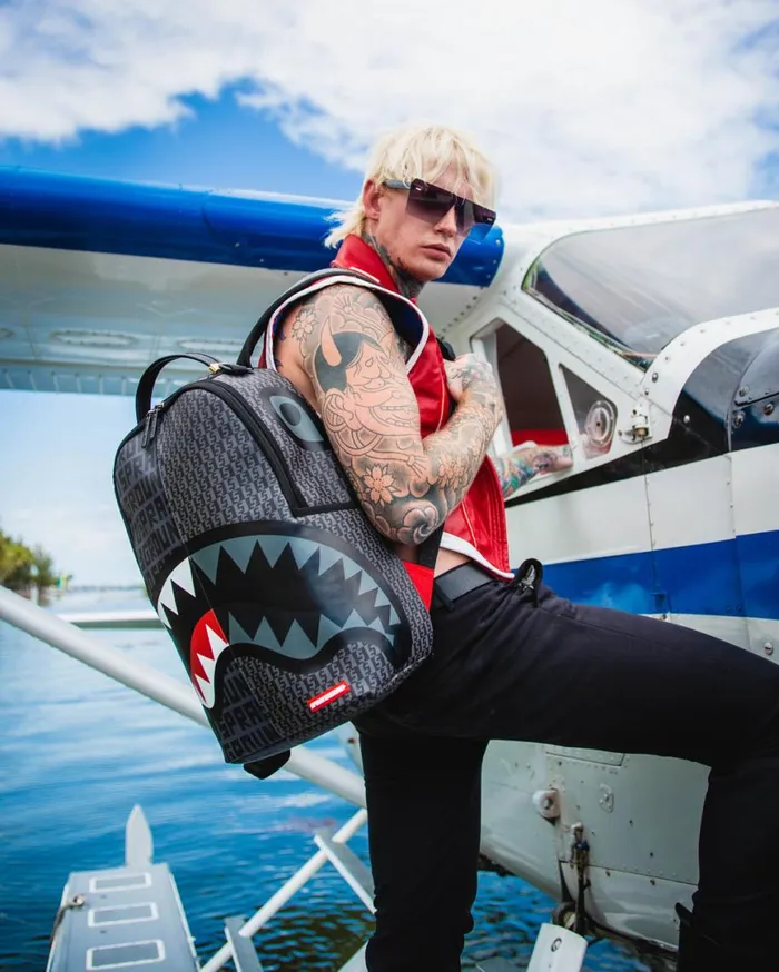 SPRAYGROUND Backpacks SHARKFINITY STEALTH PILOT BACKPACK DLXV 8211 Universal SPRAYGROUND Backpacks SHARKFINITY STEALTH PILOT BACKPACK DLXV 8211 Universal