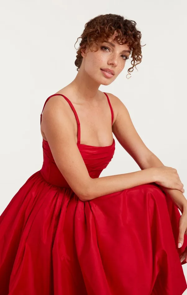 Women Cocktail and Evening Cinq Sept Violetta Gown Candy Apple