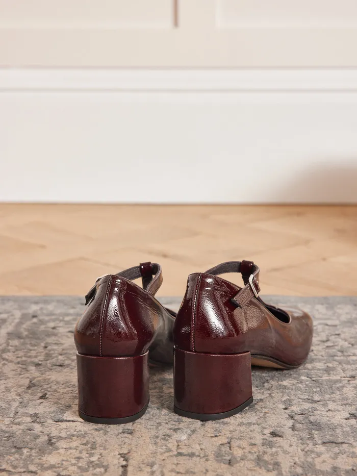 Women Cyrillus Shoes Patent TStrap Pumps Marron Glace