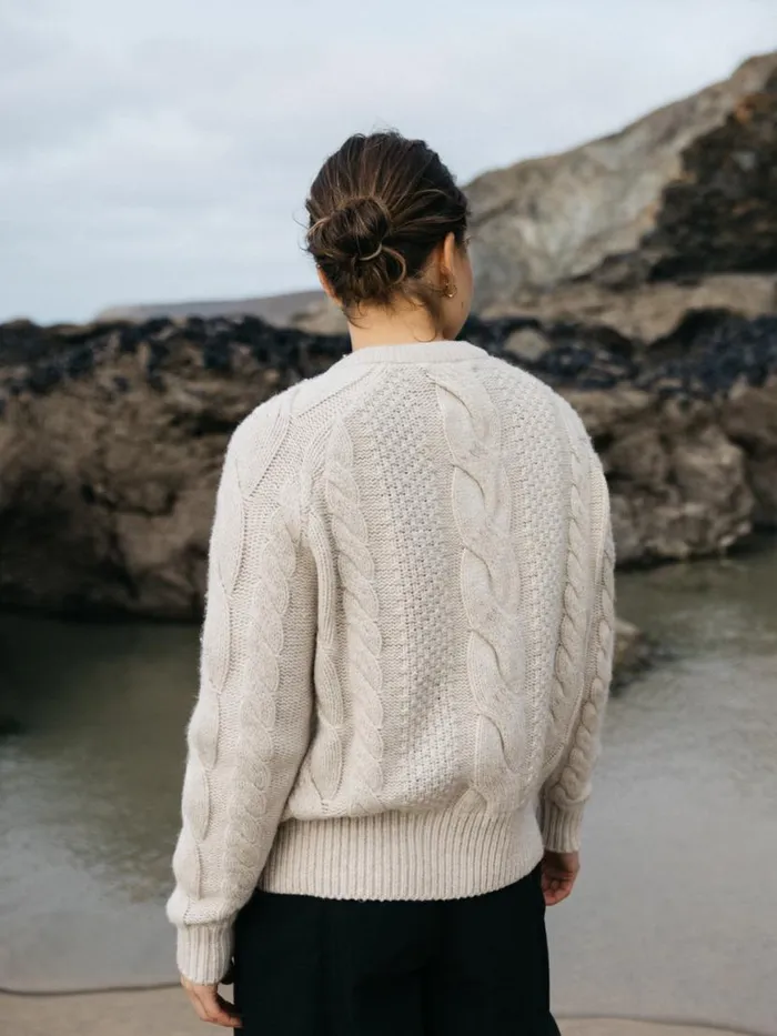 Women Ennis Cable Knit Cardigan Oatmeal Finisterre Knitwear