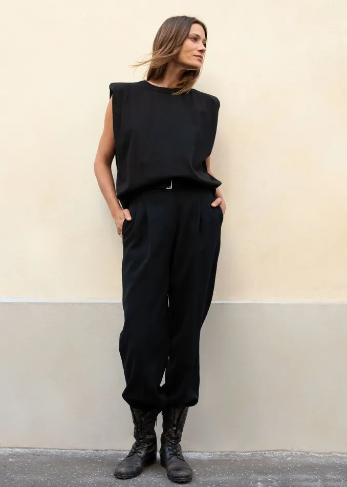 Women Eva Padded Shoulder Muscle TShirt 8211 Black The Frankie Shop Tops