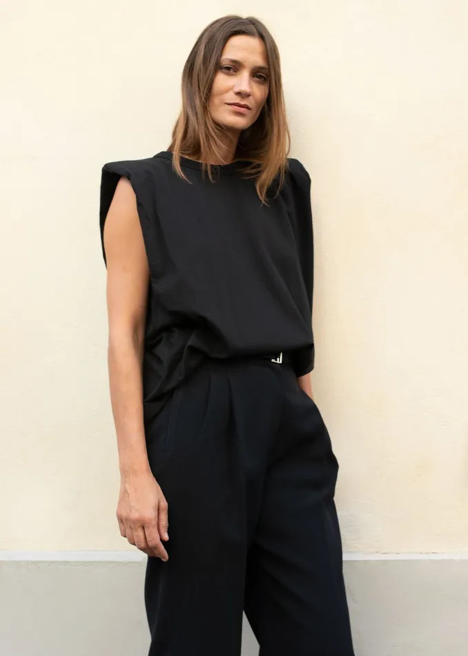 Women Eva Padded Shoulder Muscle TShirt 8211 Black The Frankie Shop Tops