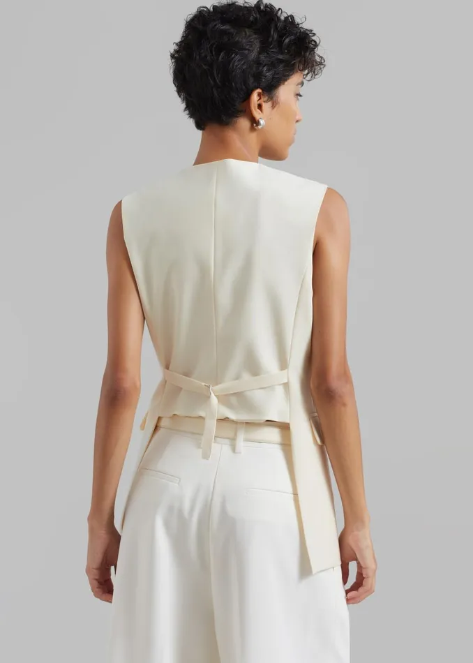 Women Sutton Vest 8211 Cream The Frankie Shop Outerwear